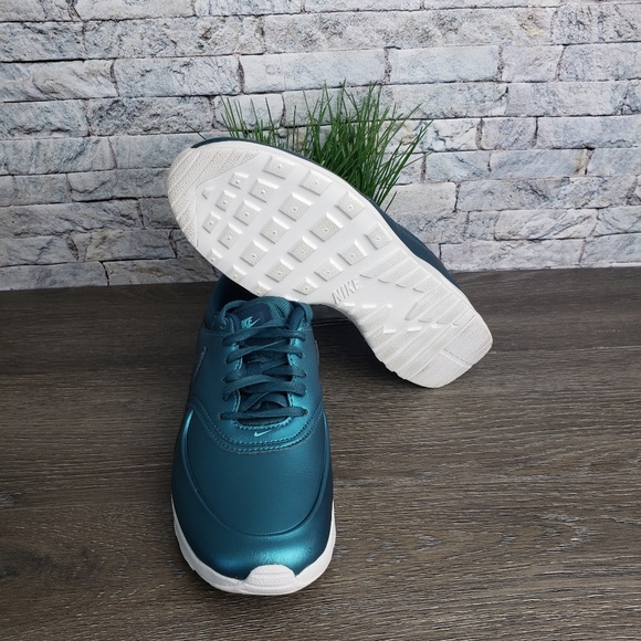 🆕️ Nike Air Max Thea Se - Picture 7 of 8